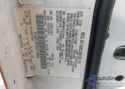 2010 Ford Crown Victoria Police Interceptor z USA, uszkodzony, nr VIN 2FABP7BV9AX118966